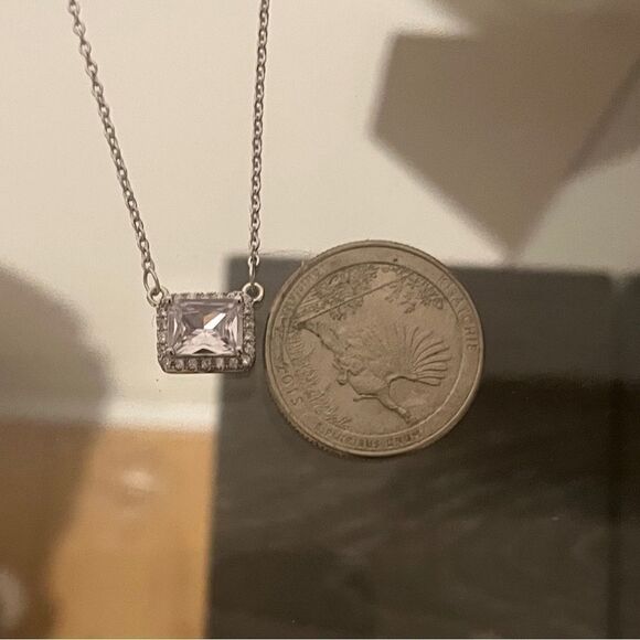 The Beauty Box luxury pendant necklace in 925 silver - Picture 4 of 5